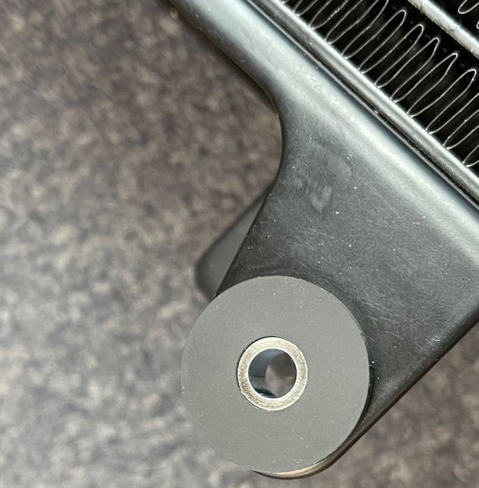 OIL COOLER MOUNTING RUBBER - AF72-4001